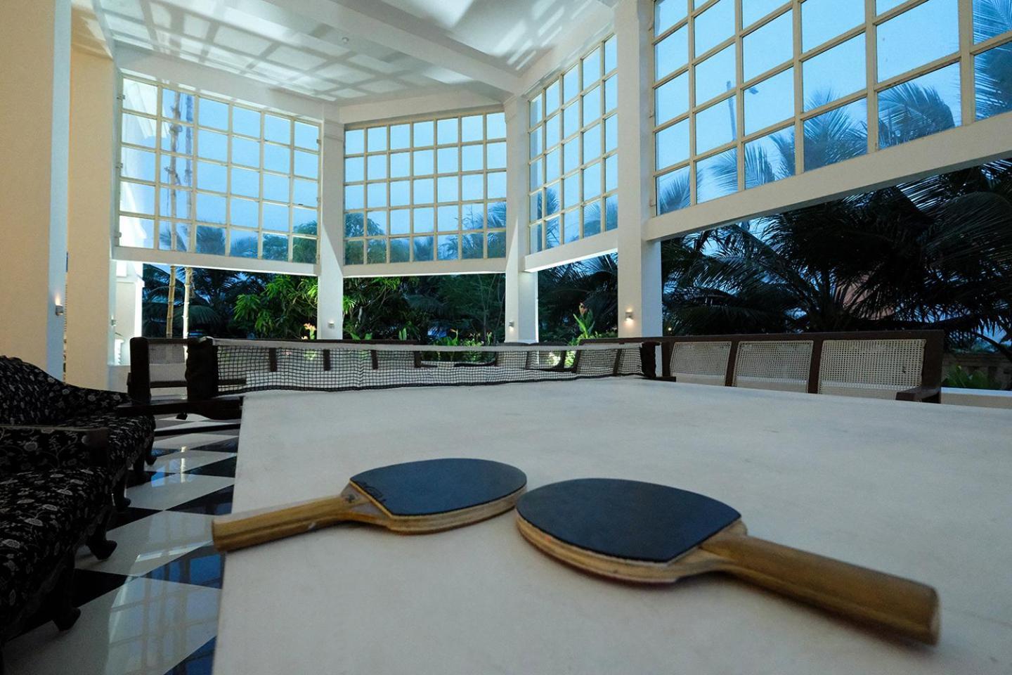 Chanakya Bnr Hotel Puri Exteriör bild