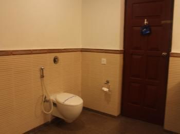 Chanakya Bnr Hotel Puri Exteriör bild